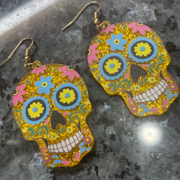 2/$25 or 3/$35 NWOT Dia De Los Muertos & Halloween sugar skull earrings - Picture 5 of 9